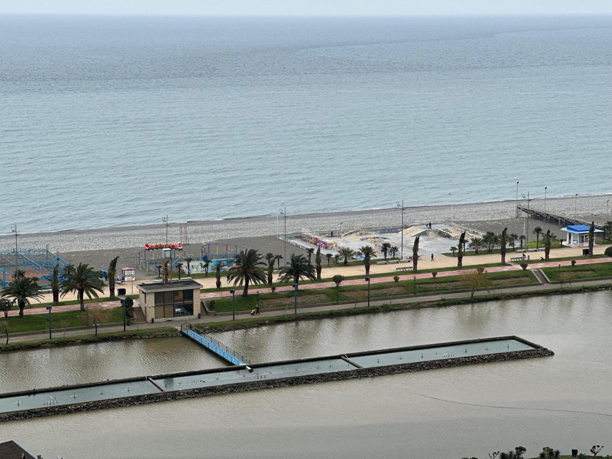 Batum Apart Apartment Luaran gambar