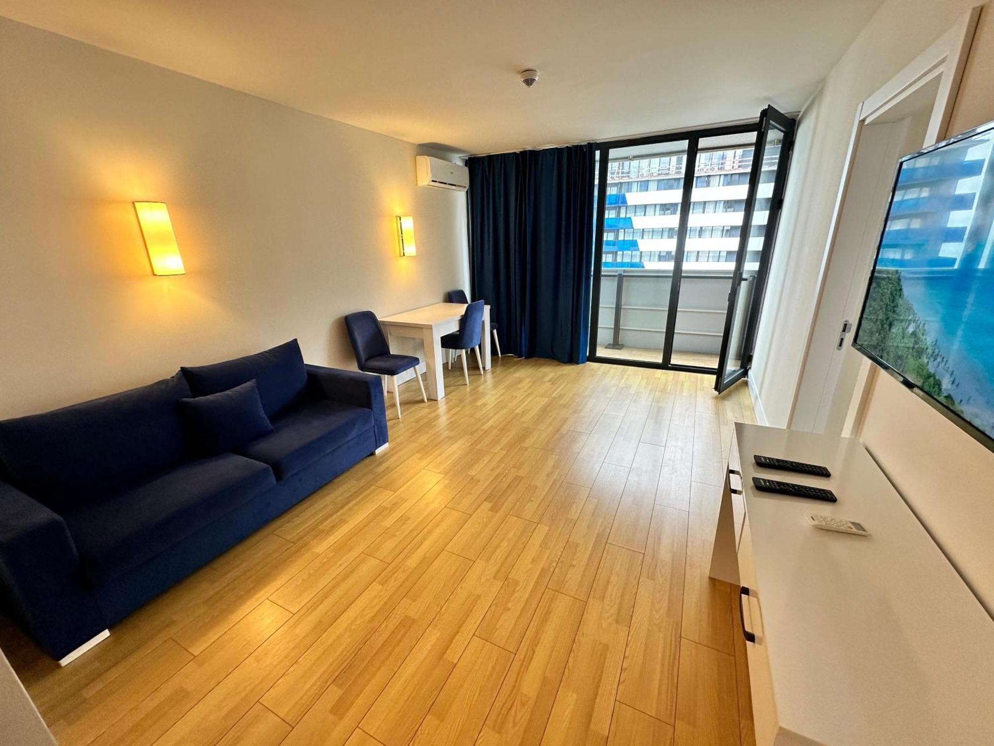 Batum Apart Apartment Luaran gambar
